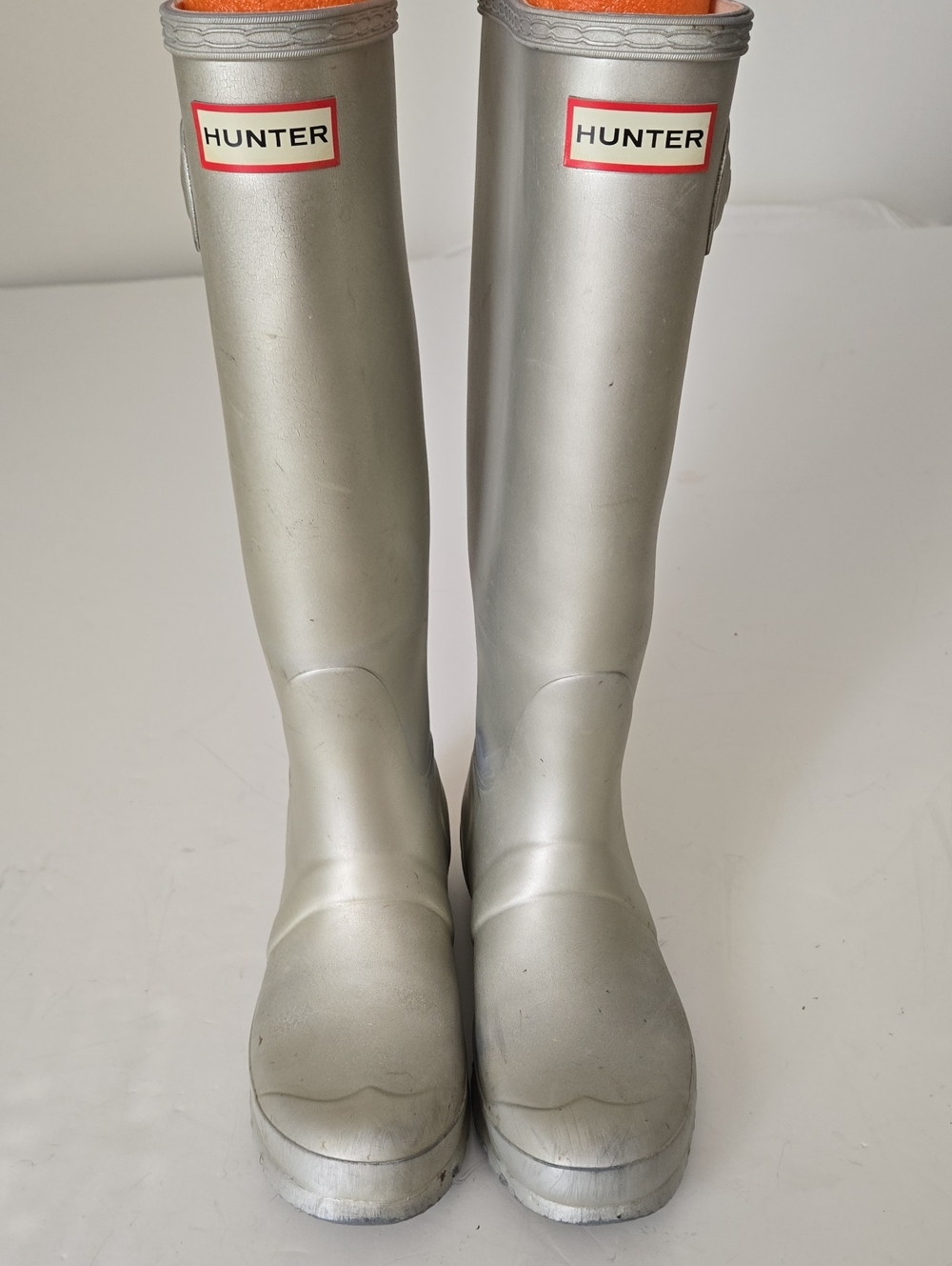 Hunter Boots Women’s Original Tall Rain Boots in Gold, size 7